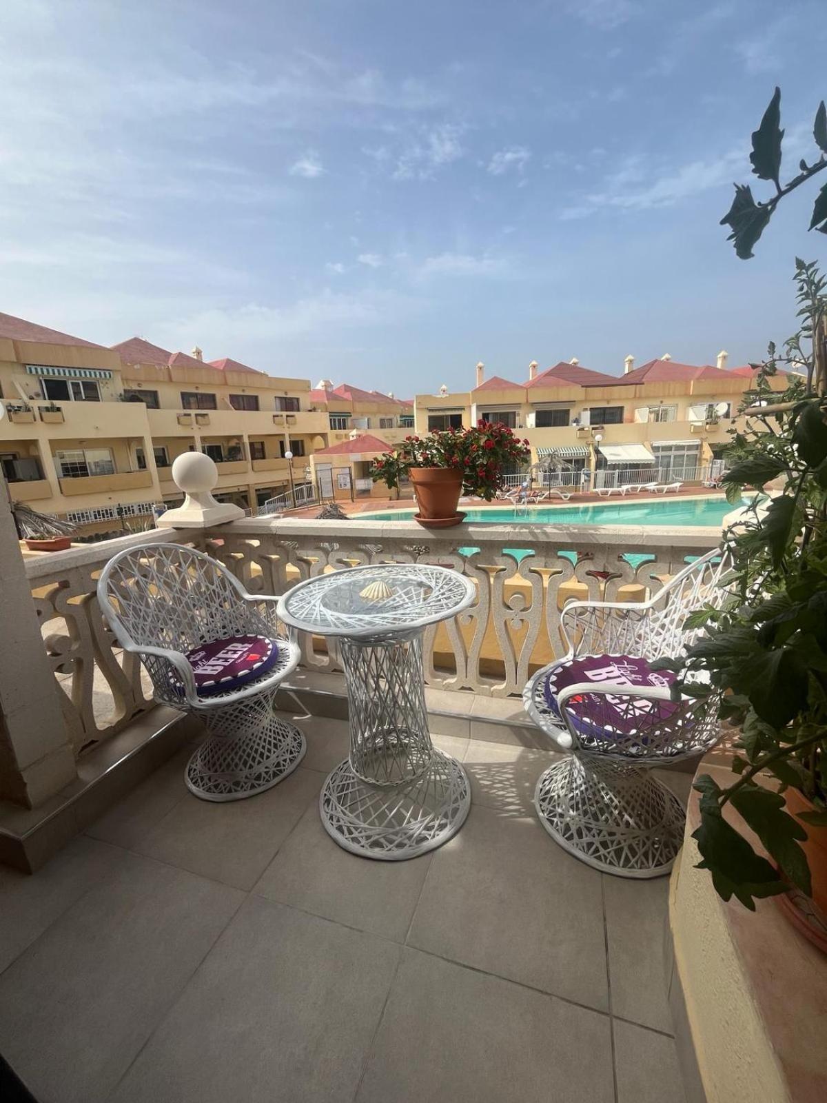 Cozy Pool View Apartment H-11 Mareverde 阿德耶 外观 照片